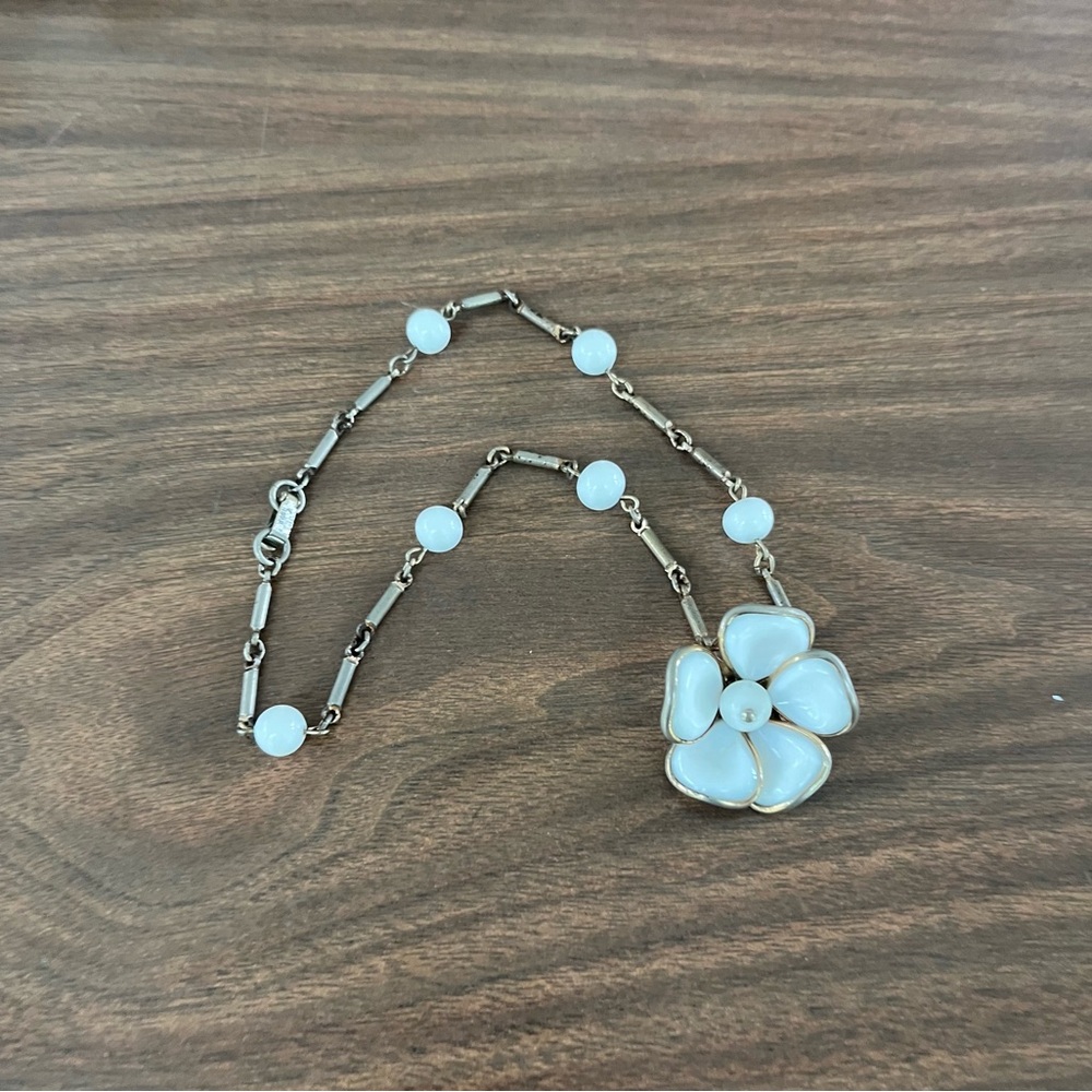 Trifari 1950s Poured Milk Glass Camilla Flower Necklace - Picture 2 of 5